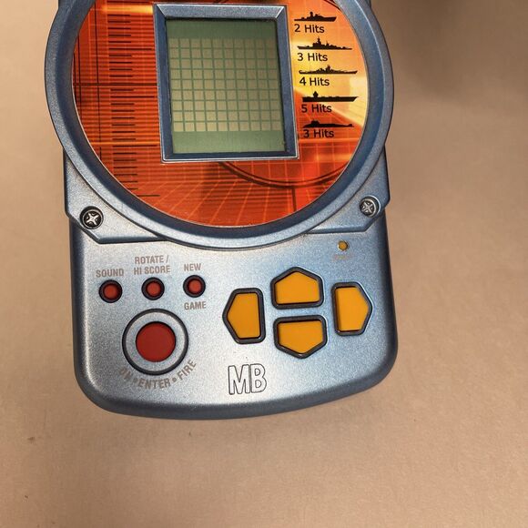 Battleship Electronic Handheld Game Pocket Size Milton Bradley (Hasbro, 2002) - Picture 11 of 11